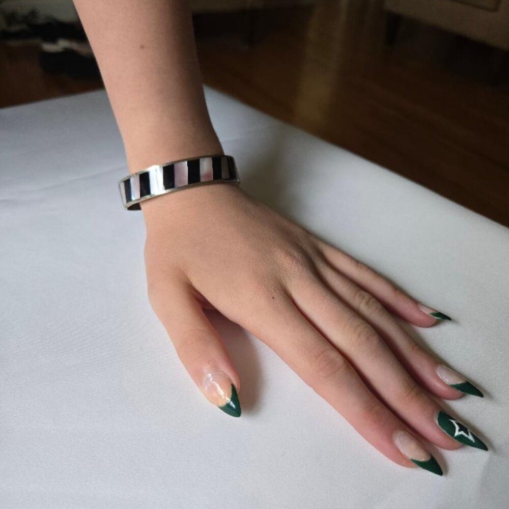 Vintage Sterling silver/onyx/Abalone bangle bracelet from Mexico